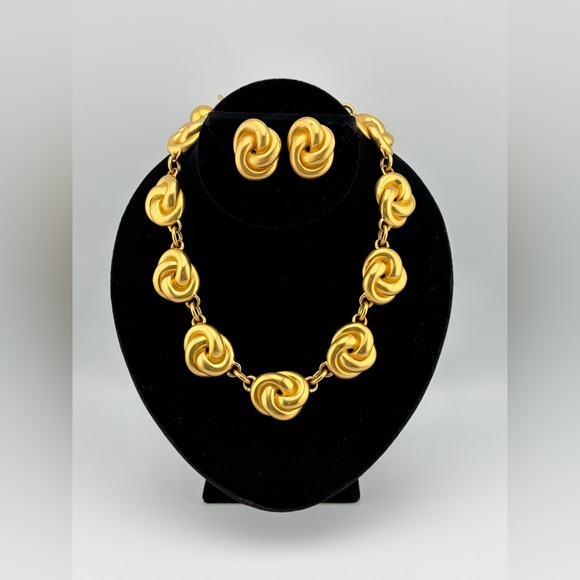 Vintage Anne Klein gold Matte Necklace & Earrings Set 1990’s